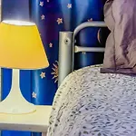 5 Personnes Centre D'agde Agde