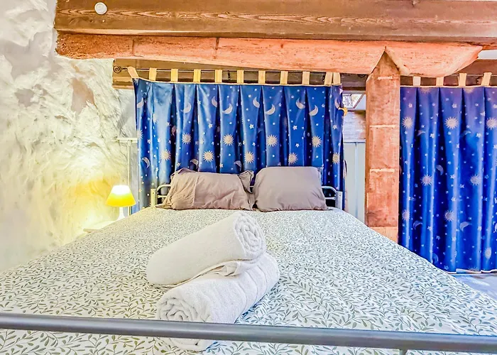 5 Personnes Centre D'agde Agde